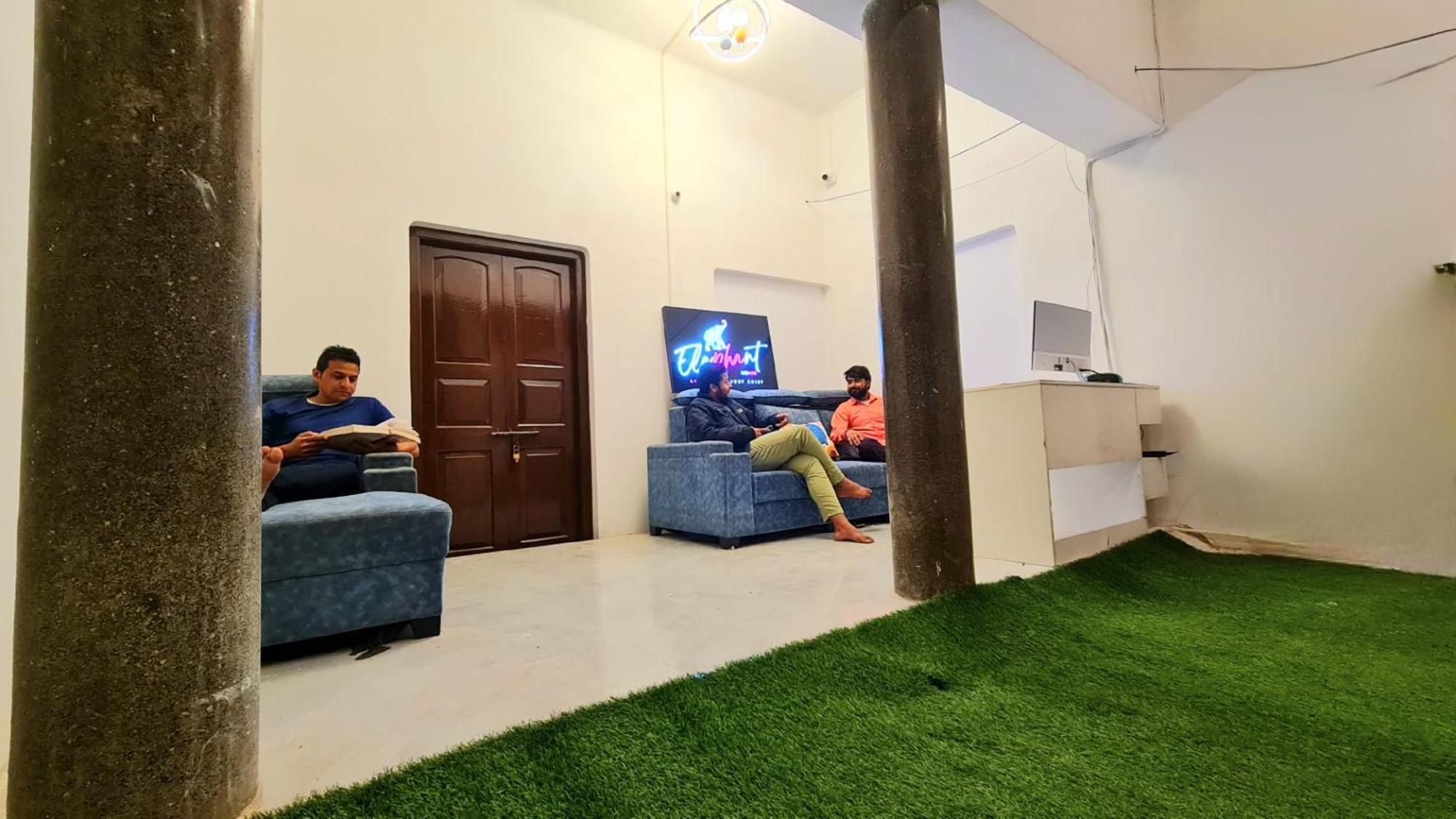 Elephant House - Boutique Stays Varanasi Ngoại thất bức ảnh