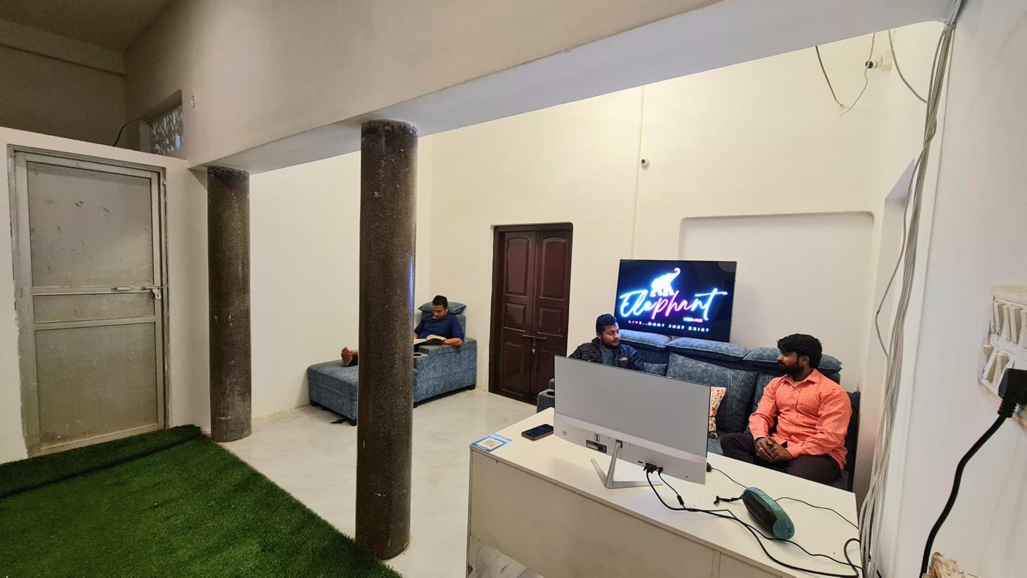 Elephant House - Boutique Stays Varanasi Ngoại thất bức ảnh