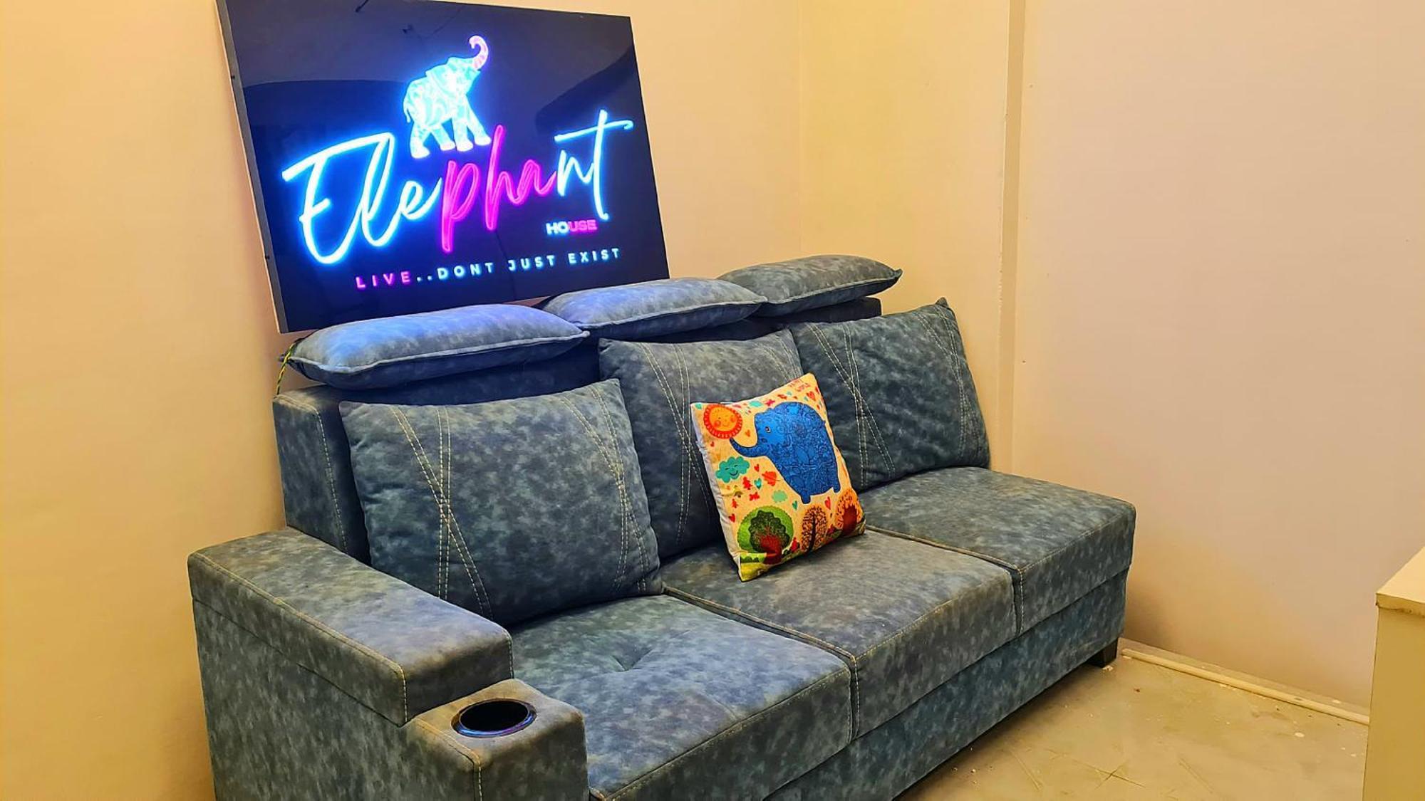Elephant House - Boutique Stays Varanasi Ngoại thất bức ảnh