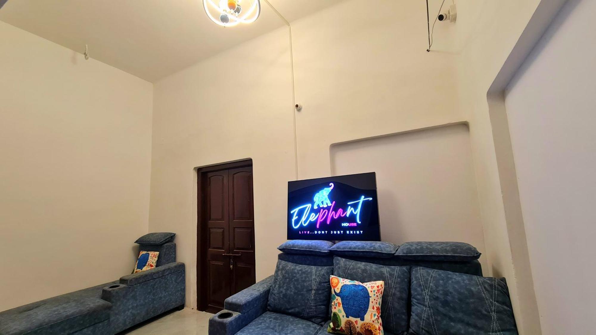 Elephant House - Boutique Stays Varanasi Ngoại thất bức ảnh